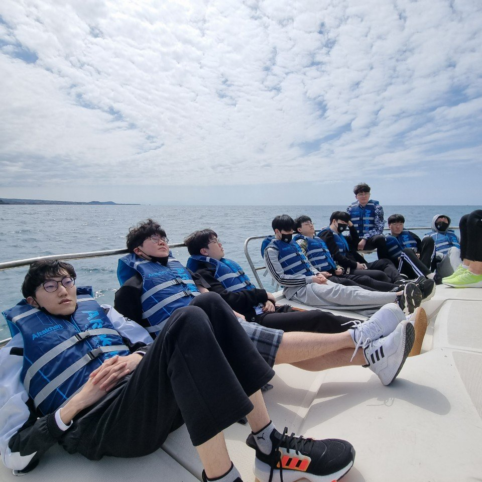 九游-JackeyLove连续十二场比赛得分超过突破纪录，C9挑战极限！的简单介绍